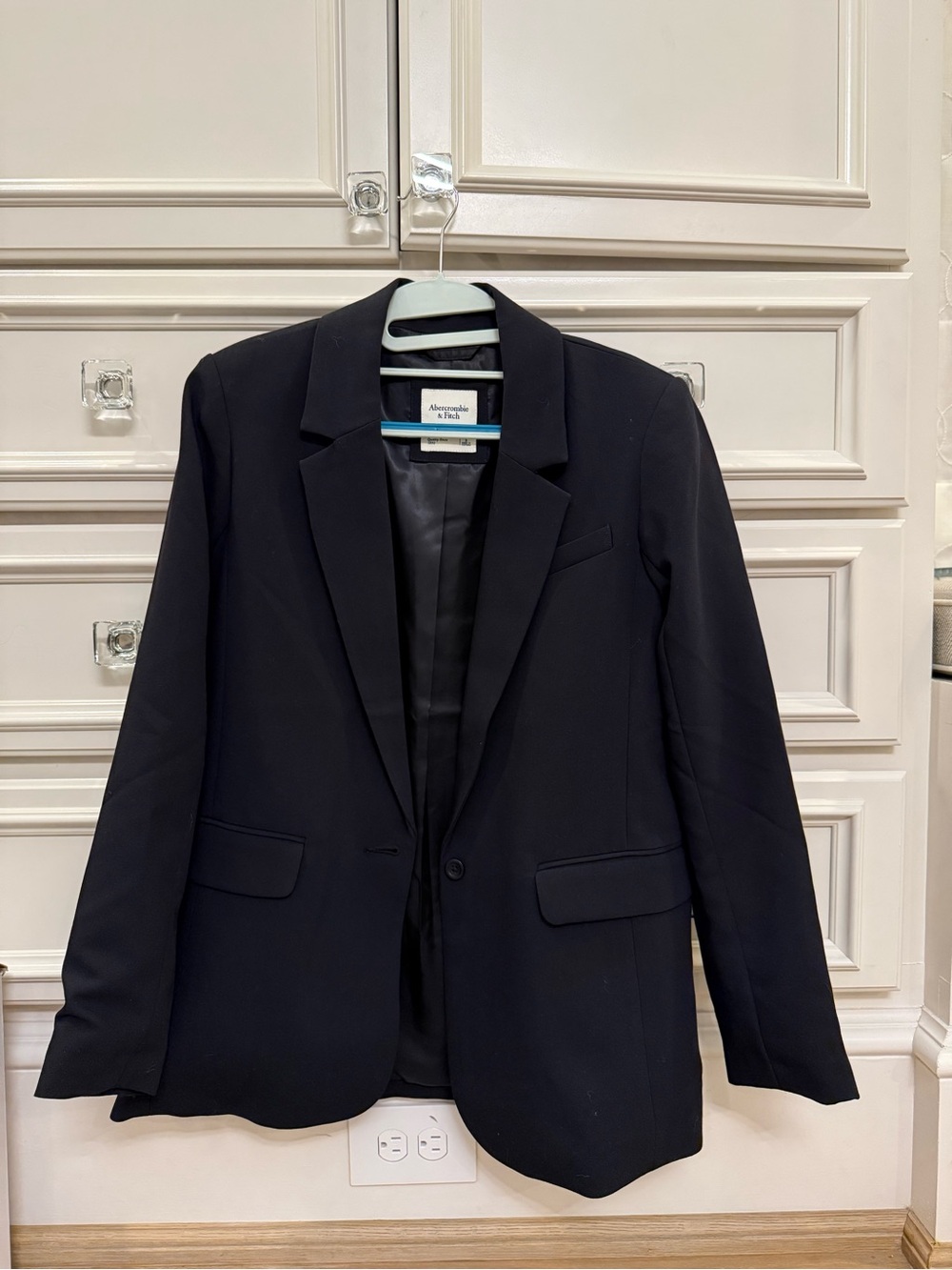 Abercrombie & Fitch Women’s Black Classic Suiting Blazer